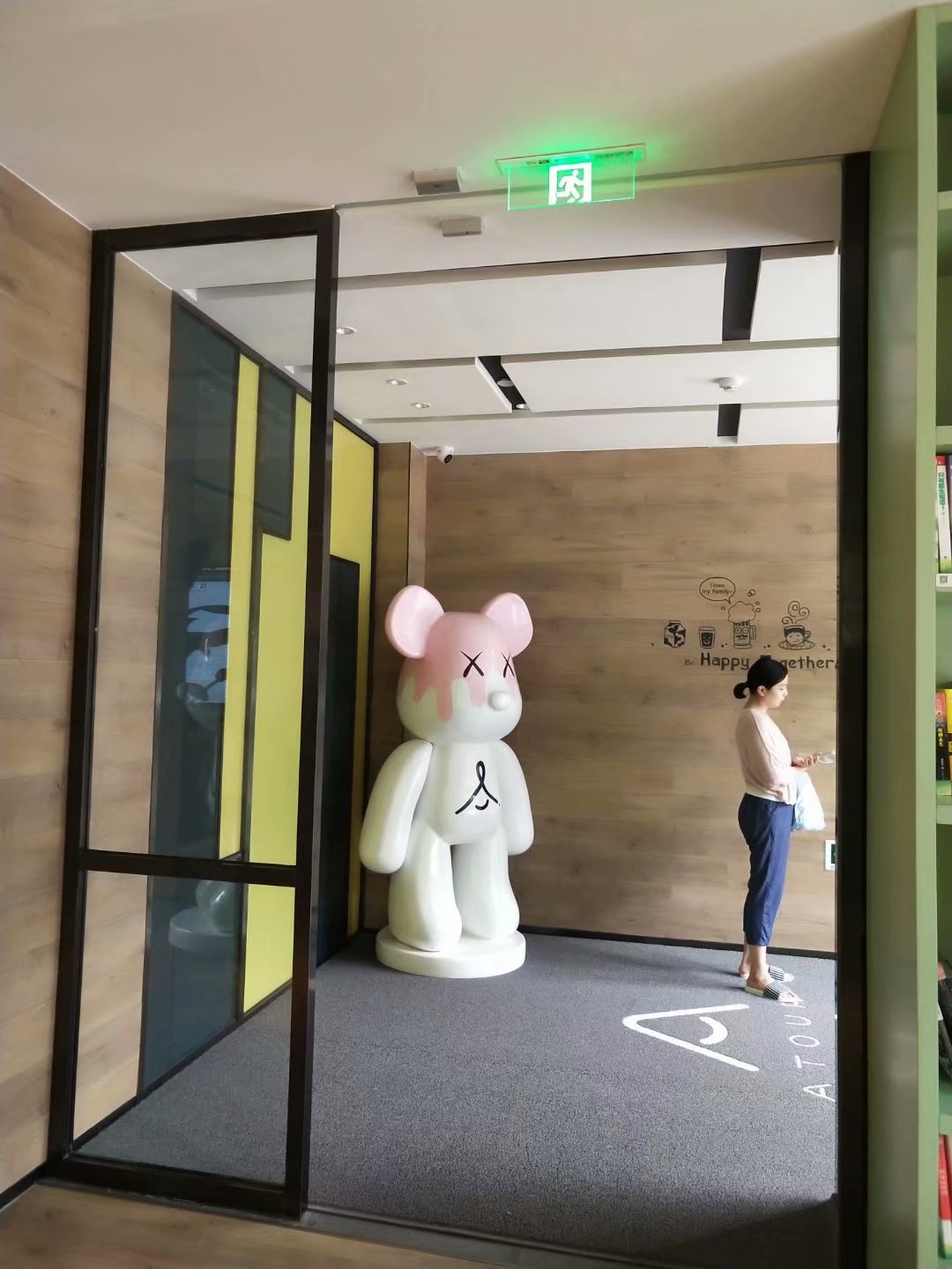 贺亚朵酒店多玛自动门完工
