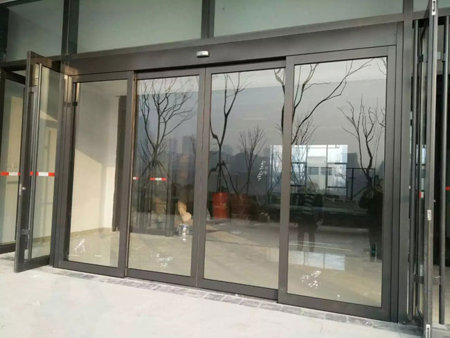 70防风型材自动门